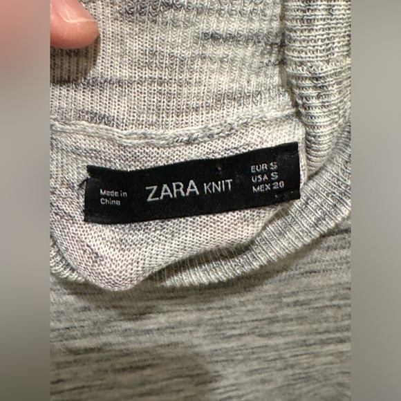 Zara top size small - Picture 3 of 3